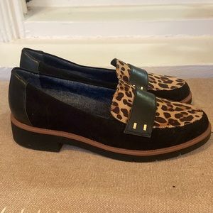 Dr. Scholls Loafers. U.S. size 9.5. Animal print.